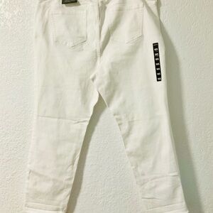 Torrid Vintage Stretch White Classic Boyfriend Mid-rise Jeans